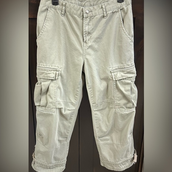 Boston Proper Capri Cargo Pants Sz 8 - Picture 1 of 4